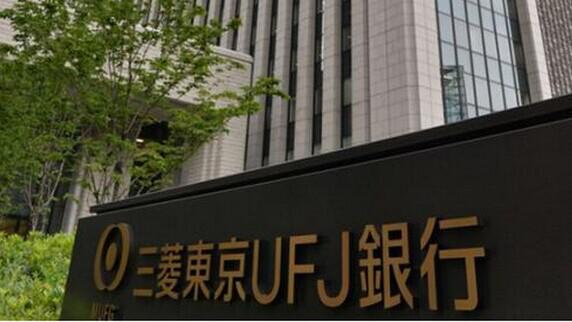 周五(4月1日)亚市盘中，欧元兑美元于平盘附近窄幅震荡后冲高回落，目前交投于1.1374一线。